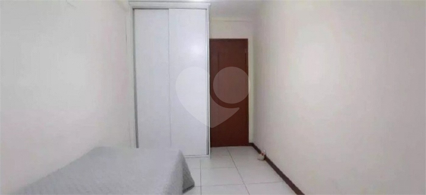 Cobertura à venda com 4 quartos, sendo 2 suítes,  em Algodoal, Cabo Frio, RJ