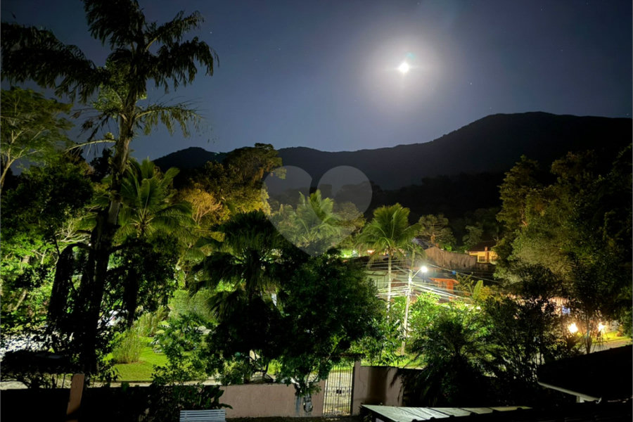 Casa à venda com 6 suítes em Massaguaçu, Caraguatatuba, SP