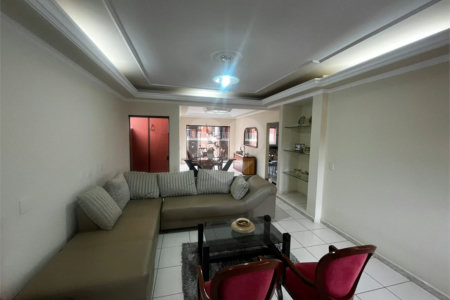 Casa à venda com 3 quartos, sendo 1 suíte, em Jardim Itália, Itapetininga, SP