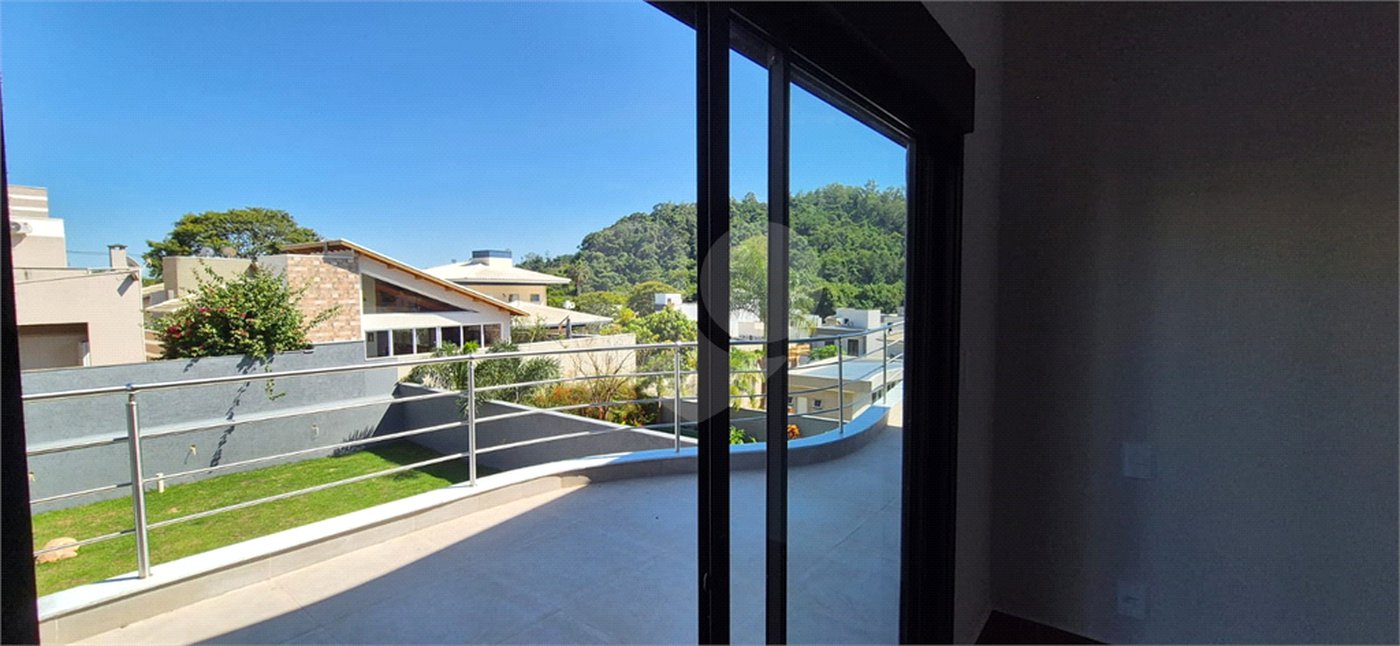 Casa à venda com 3 suítes no condomínio Reserva dos Vinhedos, Louveira - SP