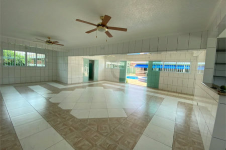 Casa à venda com 6 quartos, sendo 1 suíte, no condomínio Horizonte Azul I, Itupeva - SP
