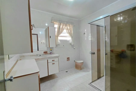 Sobrado à venda com 3 quartos em Vila Romana, São Paulo, SP