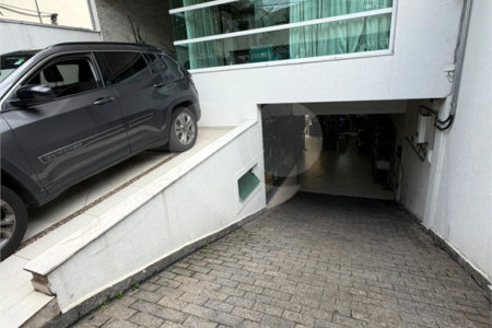Casa à venda com 3 suítes em Vila Augusta, Guarulhos, SP