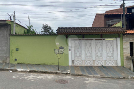 Casa à venda com 3 quartos, sendo 1 suíte,  em Jardim Fonte Áurea, Poá, SP