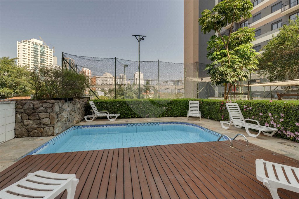 Apartamento à venda com 3 suítes em Campo Belo, São Paulo, SP