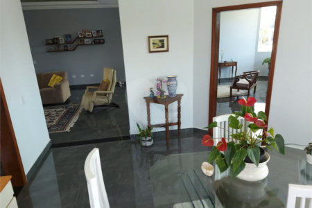Casa de Alto Padrão no Residencial dos Lagos em Itupeva SP