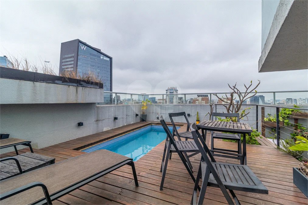 Cobertura à venda com 3 suítes em Vila Olímpia, São Paulo, SP