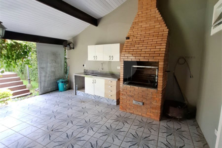 Casa Térrea à venda com 3 suítes em Interlagos, São Paulo, SP