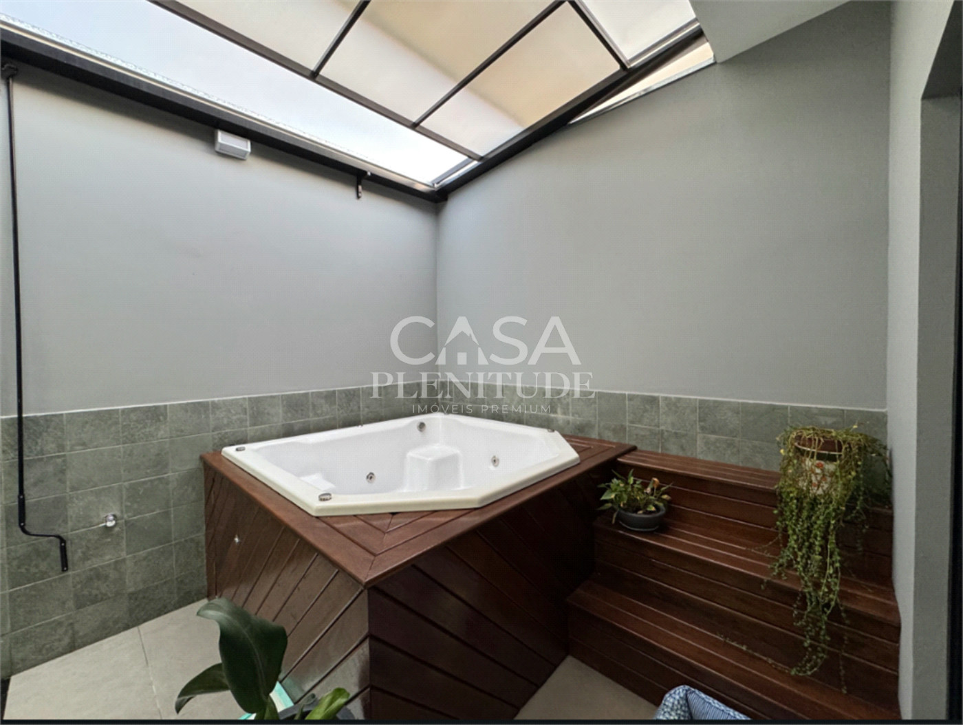 Casa em condomínio à venda com 3 quartos, sendo 1 suíte,  em Horto Florestal, Sorocaba, SP