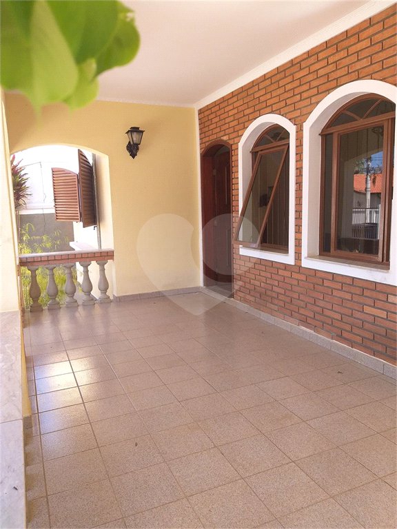 Casa à venda com 3 quartos, sendo 1 suíte,  em Santa Rosa, Vinhedo, SP