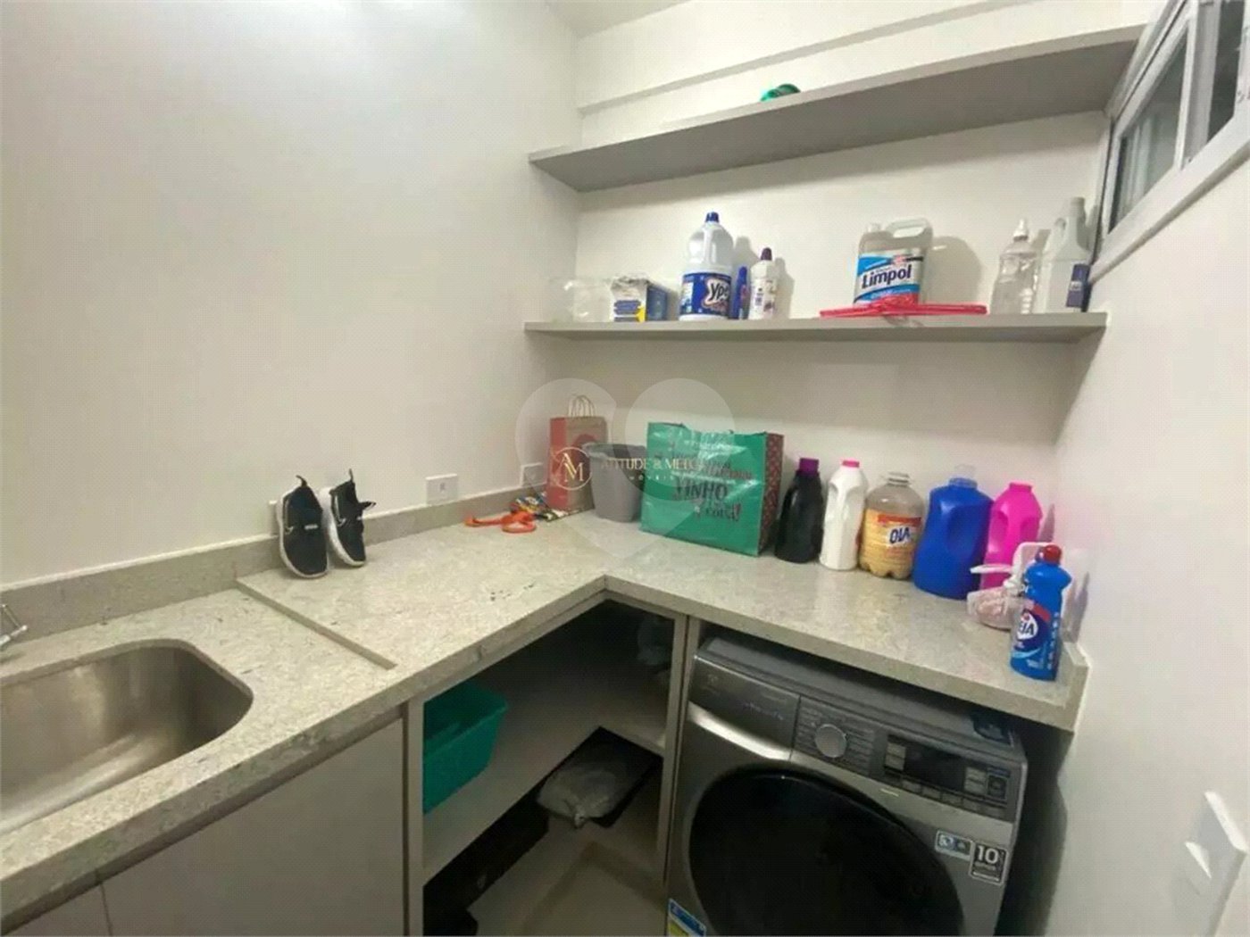 Sobrado à venda com 3 quartos, sendo 1 suíte, em Adalgisa, Osasco, SP