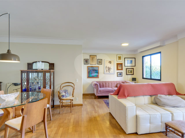Apartamento à venda com 3 quartos, sendo 1 suíte,  em Alto da Boa Vista, São Paulo, SP