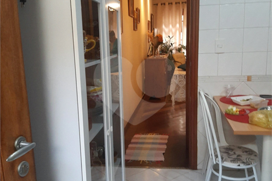 Casa à venda com 3 quartos, sendo 1 suíte, no condomínio Barbará II, São Paulo - SP