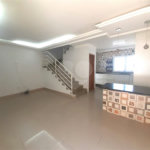 Casa à venda com 3 quartos, sendo 1 suíte, no condomínio Apeu, São Paulo - SP