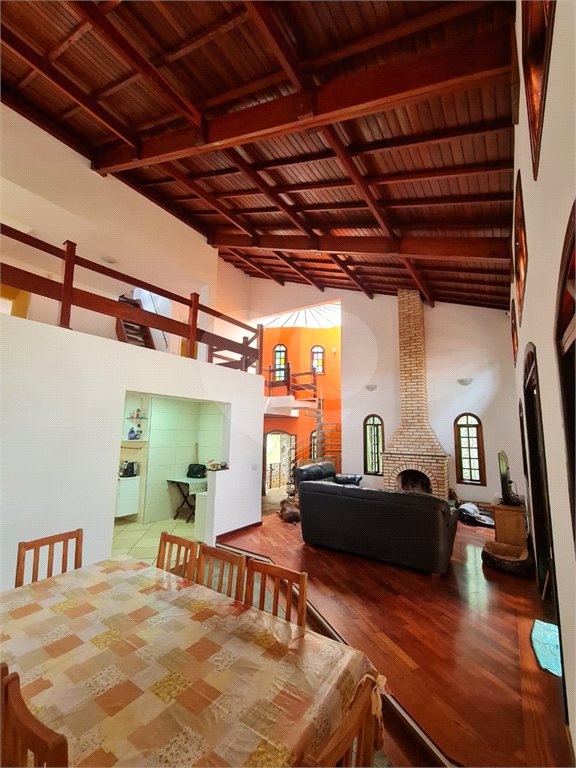 Sobrado à venda com 4 quartos, sendo 1 suíte,  em Jardim Leonor Mendes de Barros, São Paulo, SP