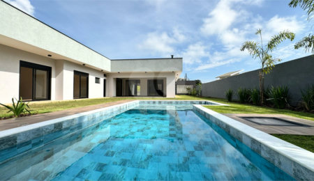 Casa à venda com 3 suítes no condomínio Terras de Santa Teresa, Itupeva - SP