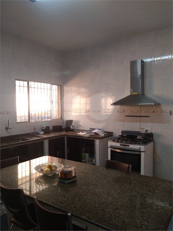 Casa à venda com 4 quartos, sendo 1 suíte, em Vila Pirajussara, São Paulo, SP
