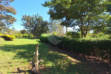 Chácara à venda com 3 quartos, sendo 1 suíte, em Chácara de Recreio Jardim Alvorada, Botucatu, SP