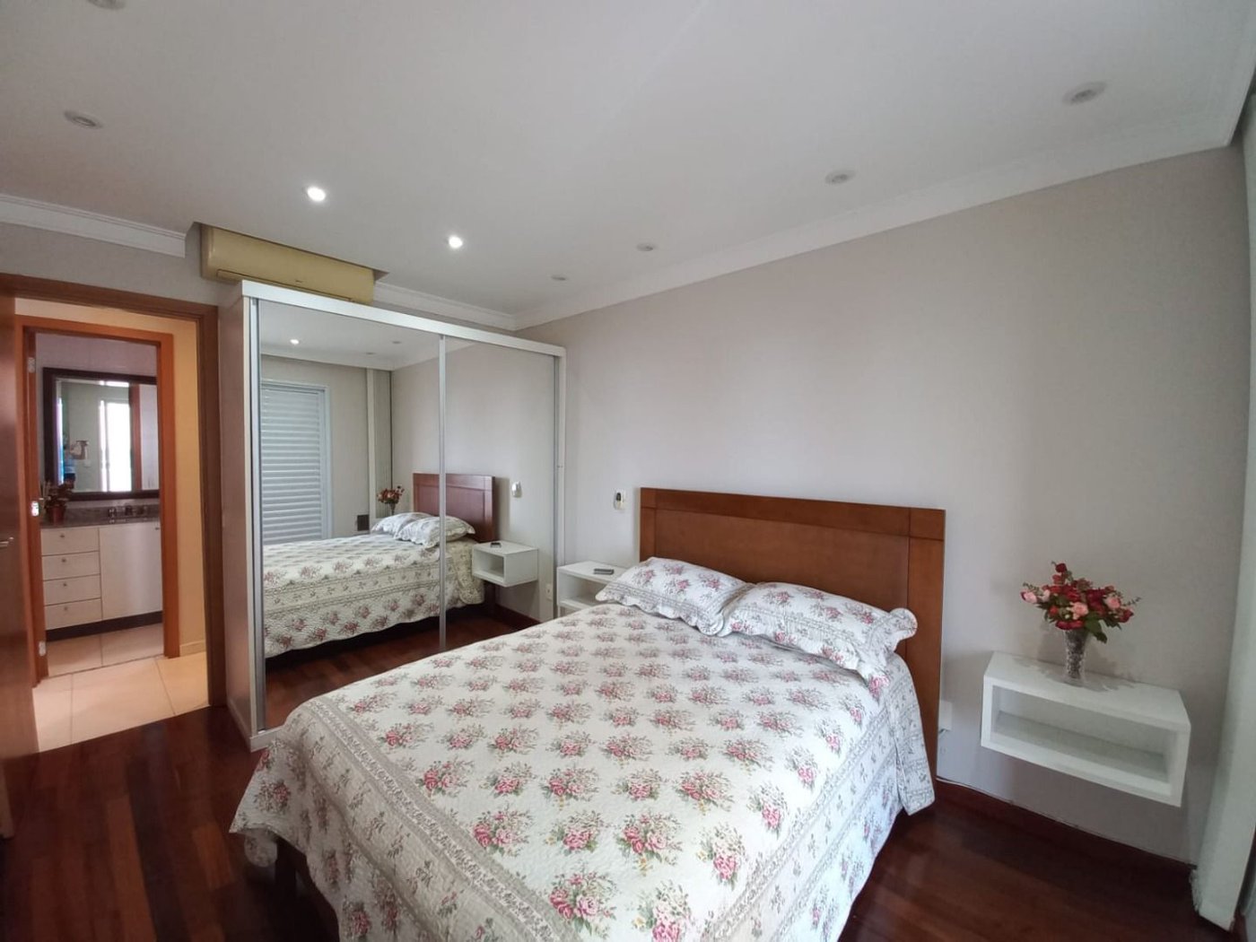 Apartamento com 2 dormitórios à venda, 97 m² por R$ 1.360.000,00 - Gonzaga - Santos/SP