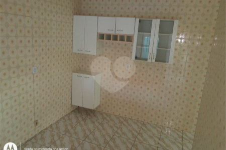 Casa à venda com 3 quartos, sendo 1 suíte, em Bosque dos Eucaliptos, São José dos Campos, SP