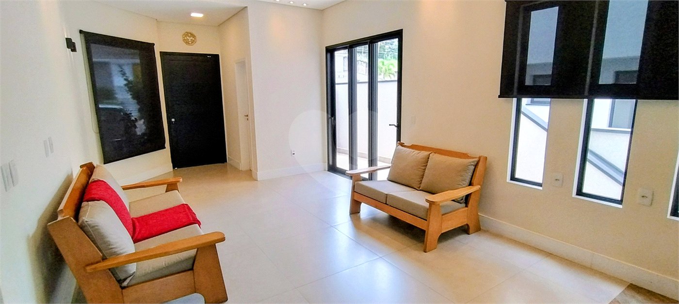 Casa à venda com 3 suítes no condomínio Porto do Sol, Valinhos - SP