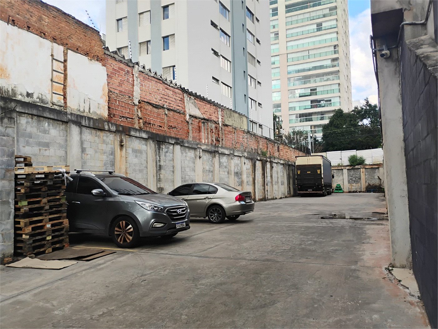Terreno à venda em Vila Alexandria, São Paulo, SP