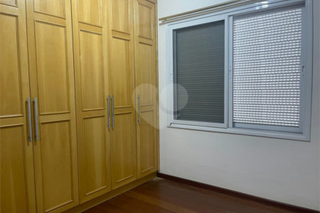 Casa de Vila à venda com 3 quartos, sendo 1 suíte, em Jardim Hípico, São Paulo, SP