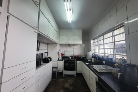 Casa com 4 quartos e 3 suítes com ótimo lazer no Jardim Marajoara