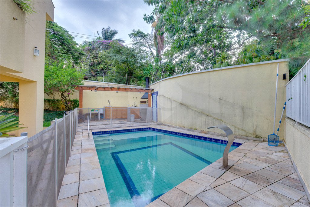 Casa Térrea à venda com 4 suítes em Jardim Marajoara, São Paulo, SP