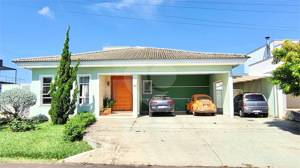 Casa à venda com 4 suítes no condomínio Parque Chapada de Itu, Itu - SP