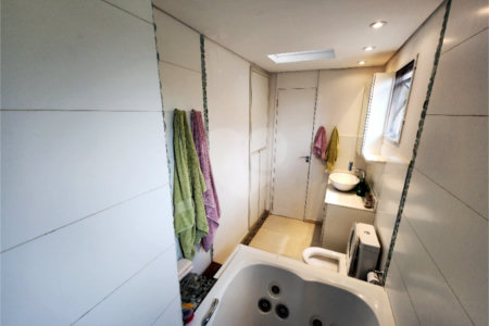 Casa à venda com 4 quartos, sendo 2 suítes,  no condomínio Vila Nova de Gaia, São Paulo - SP