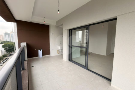 Apartamento à venda com 3 quartos, sendo 1 suíte, em Alto da Boa Vista, São Paulo, SP