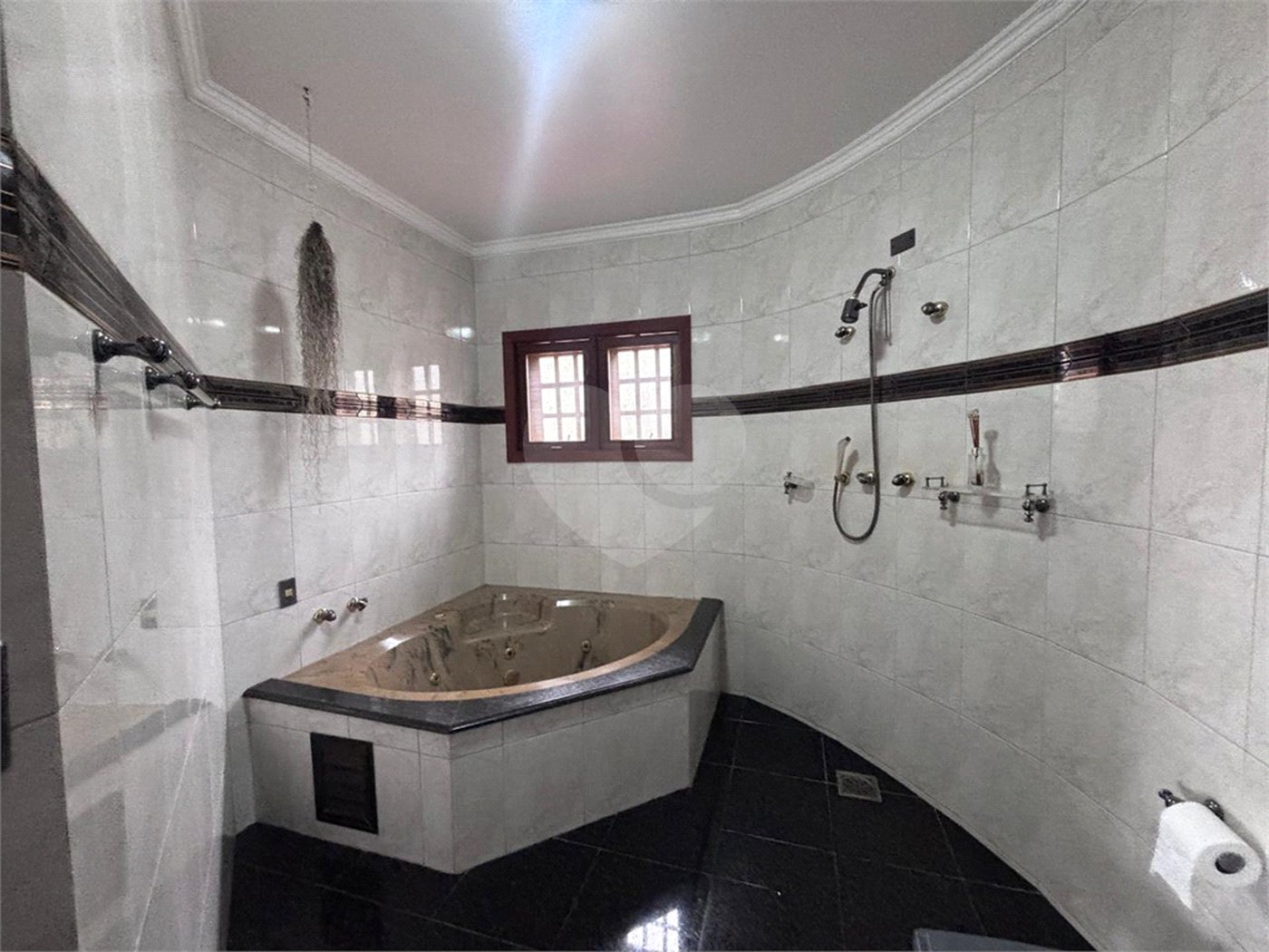 Casa à venda com 4 quartos, sendo 2 suítes,  no condomínio Granja Olga Ii, Sorocaba - SP