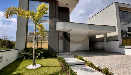 Casa à venda com 3 suítes no condomínio Residencial Mont'alcino, Valinhos - SP