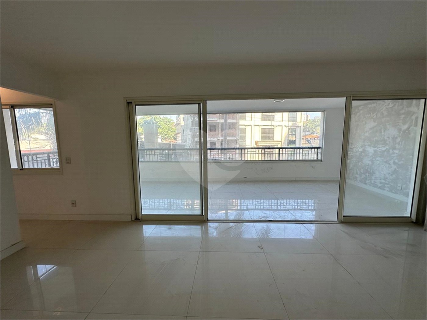 Apartamento à venda com 5 suítes em Santana, São Paulo, SP