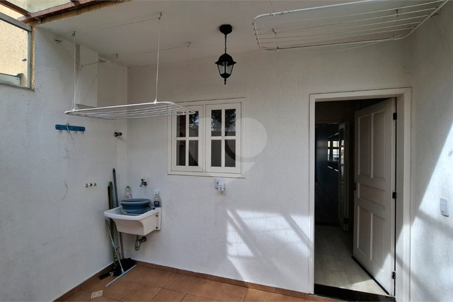 Casa à venda com 2 suítes no condomínio Village Palmas, São Paulo - SP