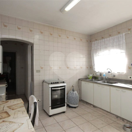 Sobrado à venda com 3 quartos em Vila Dom Pedro I, São Paulo, SP
