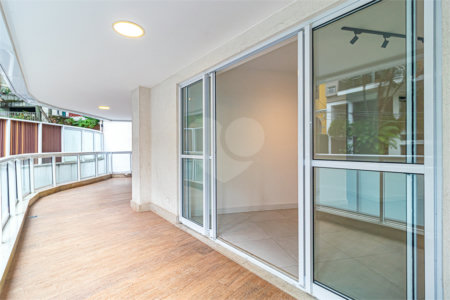 Apartamento à venda com 3 quartos, sendo 2 suítes, em Lagoa, Rio de Janeiro, RJ