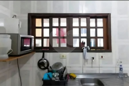 Sobrado à venda com 3 quartos em Jardim Peri Peri, São Paulo, SP