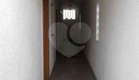 Casa à venda com 1 quarto no condomínio Camila I, São Paulo - SP