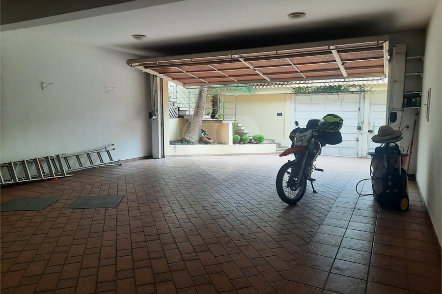 Sobrado à venda com 4 suítes em Tremembé, São Paulo, SP