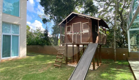 Casa à venda com 3 suítes no condomínio Parque Itatiaia, Mairiporã - SP