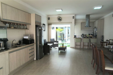 Casa à venda com 3 quartos, sendo 1 suíte, em Jardim Marabá, Itapetininga, SP