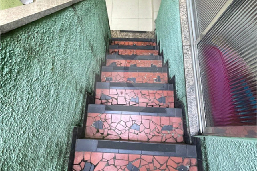 Sobrado à venda com 5 quartos, sendo 1 suíte,  em Vila Gustavo, São Paulo, SP