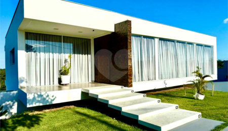 Casa à venda com 4 quartos, sendo 3 suítes,  no condomínio Village Araçoiaba, Araçoiaba da Serra - SP