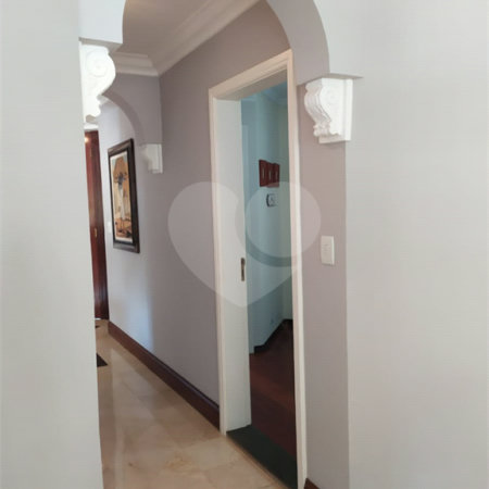 Casa à venda ou para alugar com 5 quartos, sendo 3 suítes, no condomínio Fazenda Lago Azul, Araçoiaba da Serra - SP