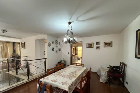 Casa à venda com 4 quartos, sendo 1 suíte, em Jardim das Vertentes, São Paulo, SP
