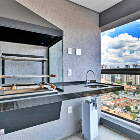 Apartamento à venda com 4 quartos, sendo 2 suítes,  em Jardim das Acácias, São Paulo, SP