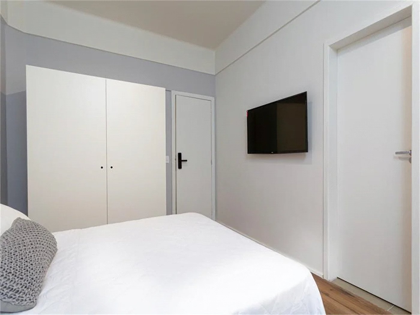 Apartamento à venda com 4 quartos, sendo 1 suíte, em Pinheiros, São Paulo, SP