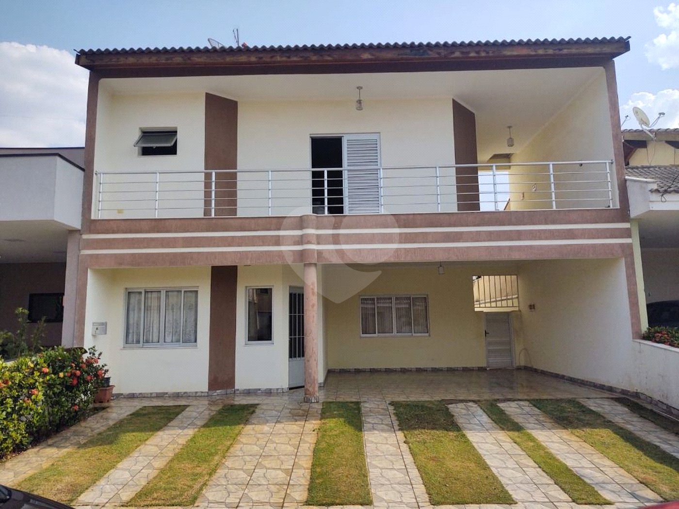 Casa à venda com 4 quartos, sendo 1 suíte, no condomínio Portobello, Sorocaba - SP